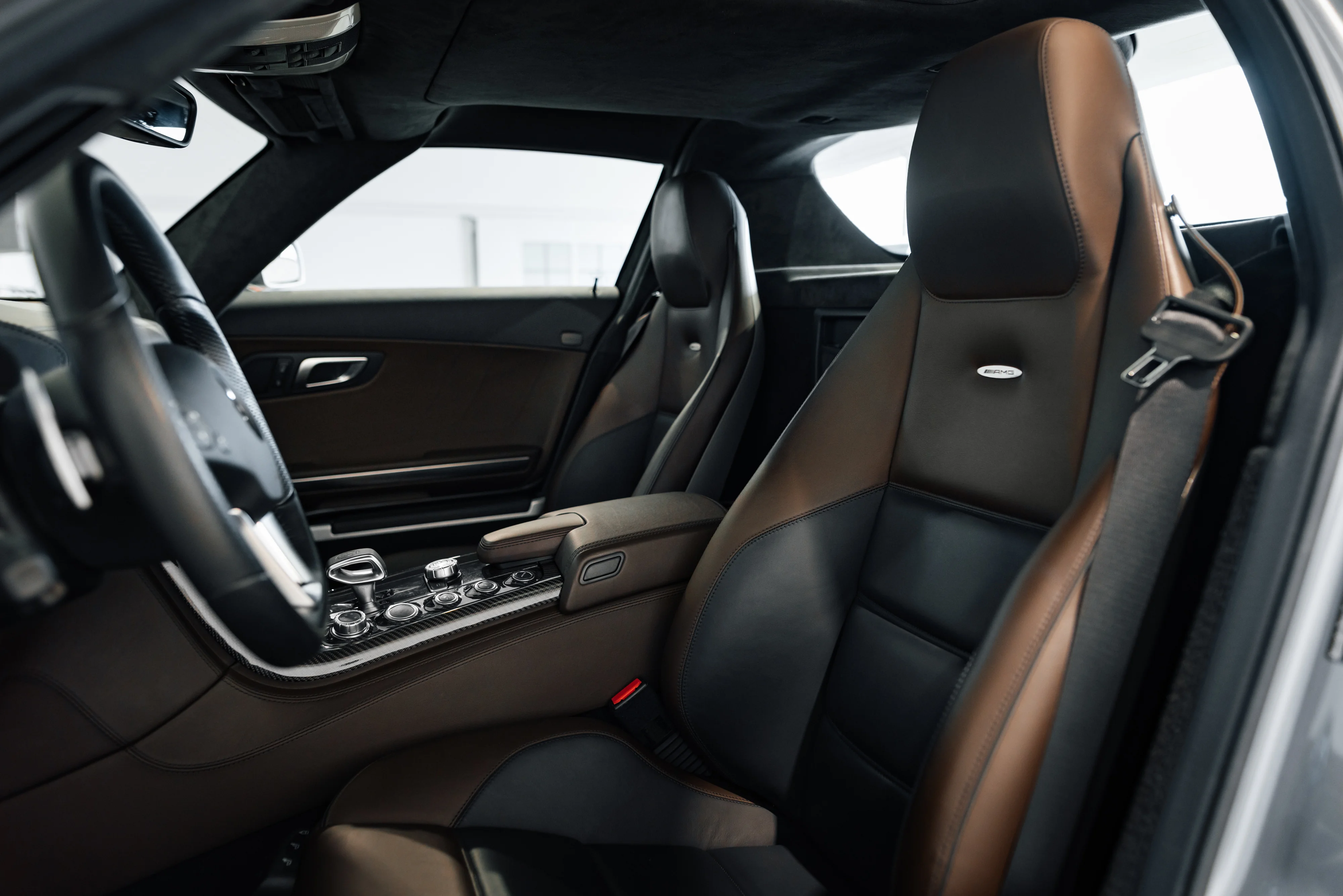 Mercedes-Benz SLS AMG